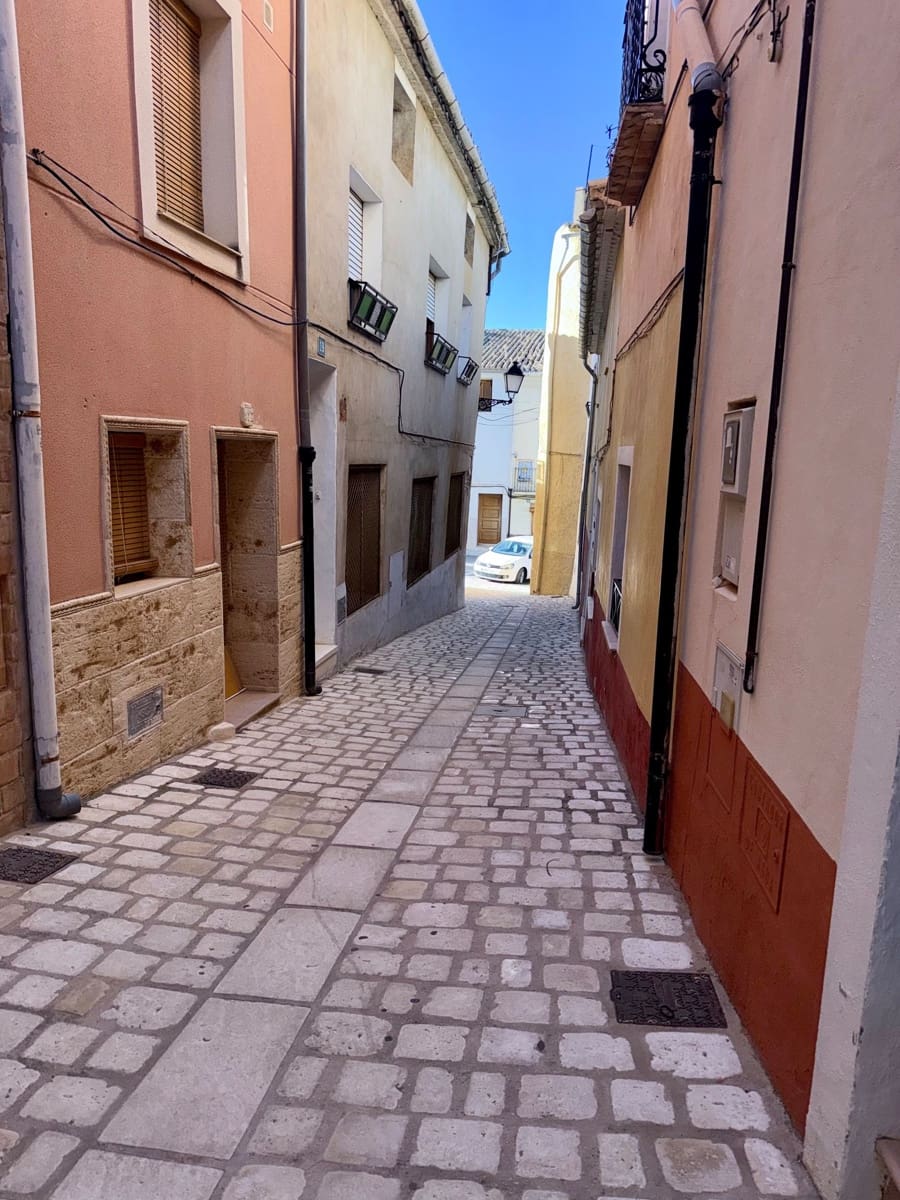 1 bedroom Townhouse for sale in Biar - € 45,000 (Ref: 9407917)