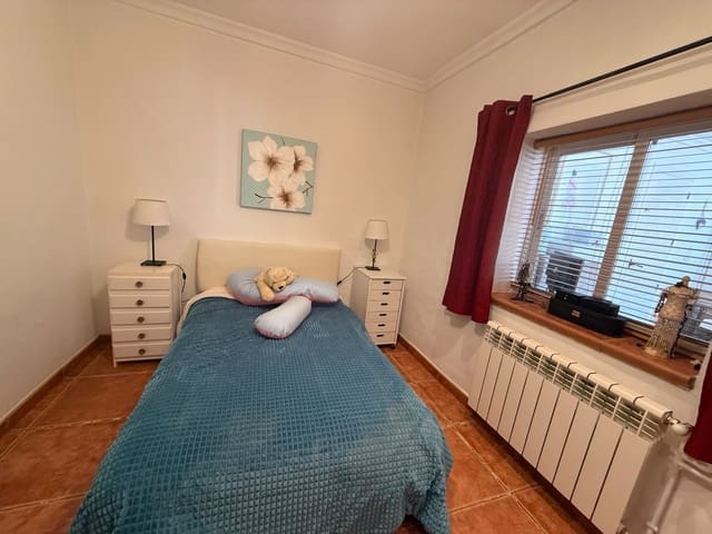 4 slaapkamer Villa te koop in Villena met zwembad garage - € 280.000 (Ref: 9426915)