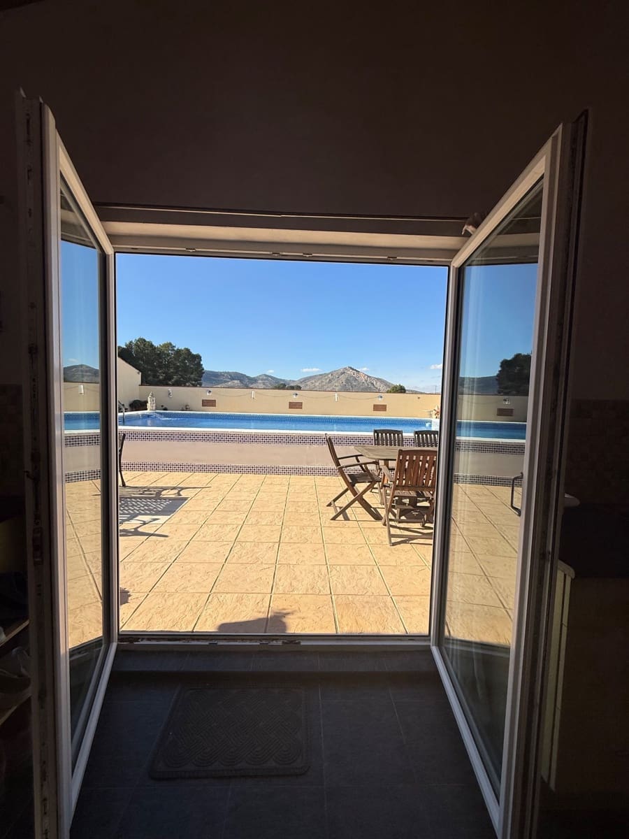 4 quarto Moradia para venda em Villena com piscina garagem - 280 000 € (Ref: 9426915)