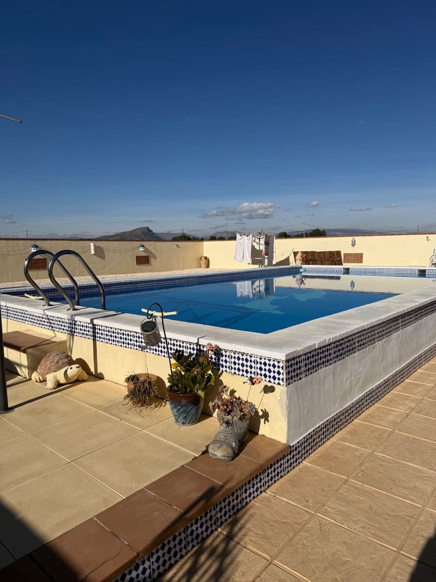 4 quarto Moradia para venda em Villena com piscina garagem - 280 000 € (Ref: 9426915)