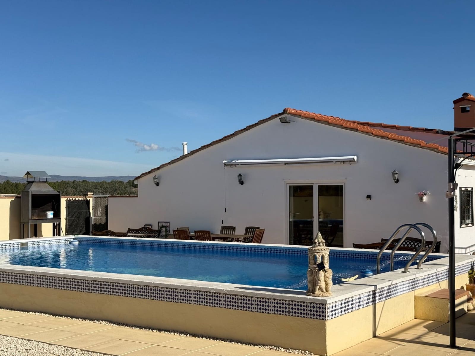 4 quarto Moradia para venda em Villena com piscina garagem - 280 000 € (Ref: 9426915)