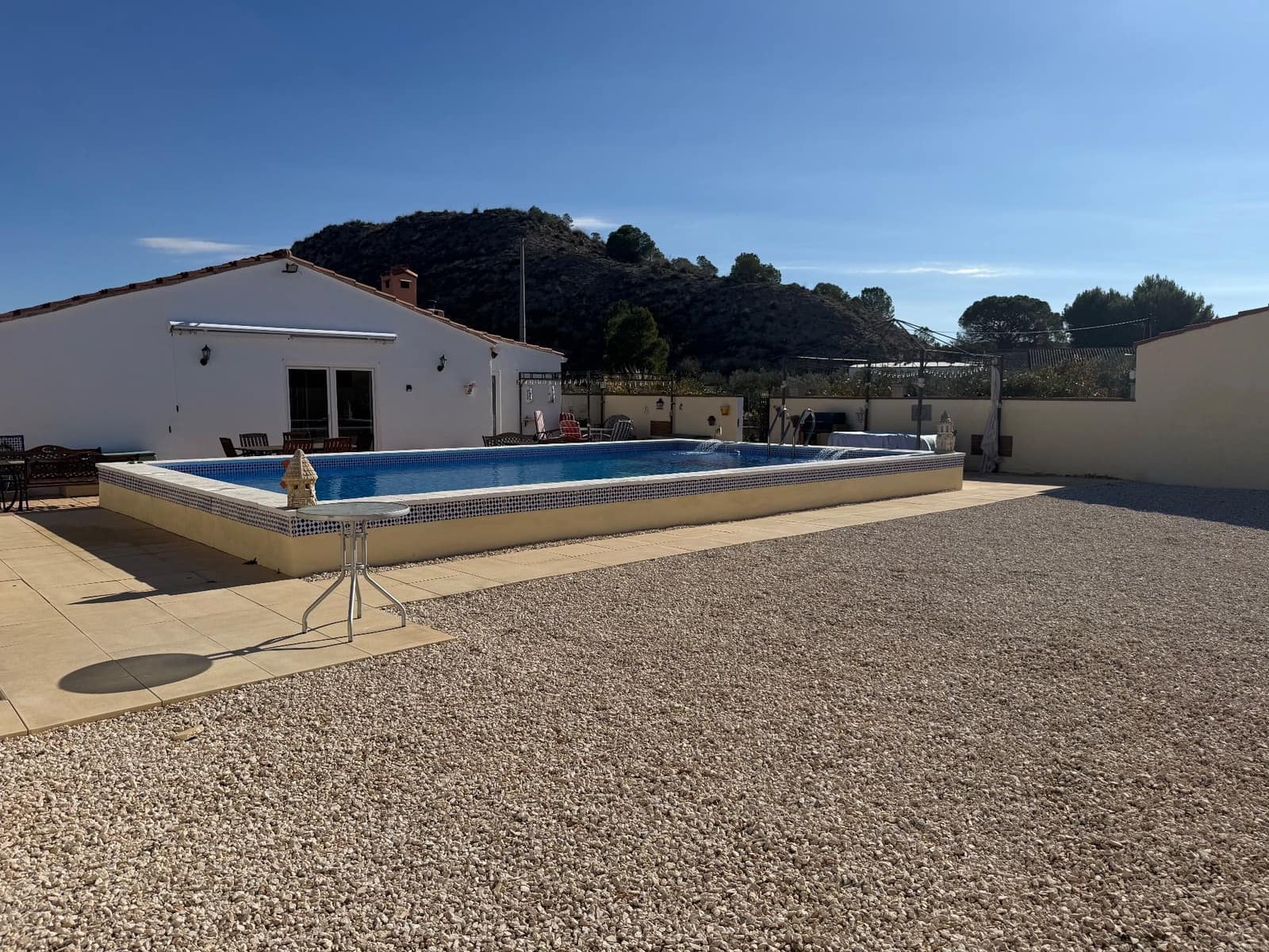4 quarto Moradia para venda em Villena com piscina garagem - 280 000 € (Ref: 9426915)