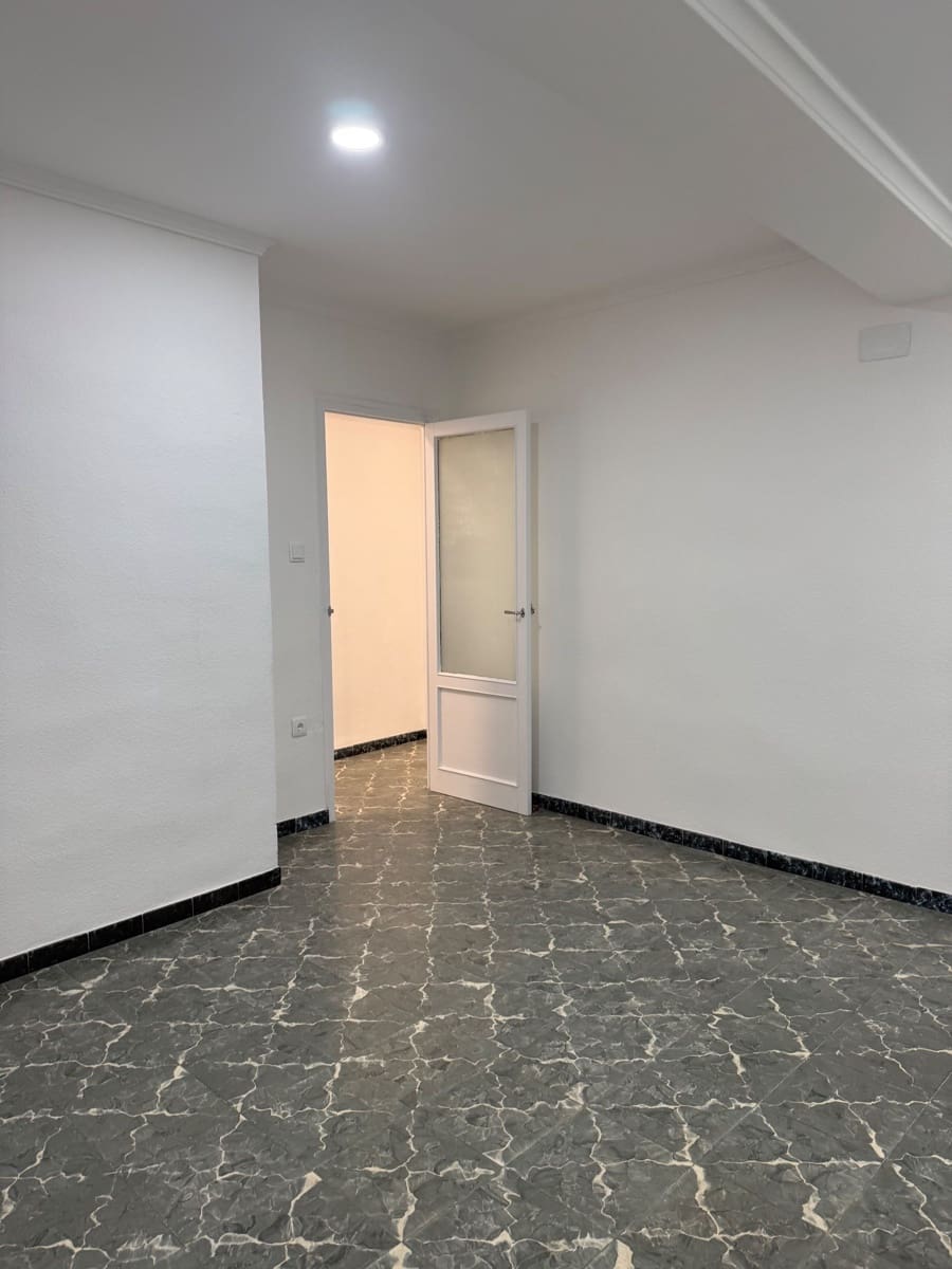 Appartement de 2 chambres à louer à Villena - 550 € (Ref: 9471153)