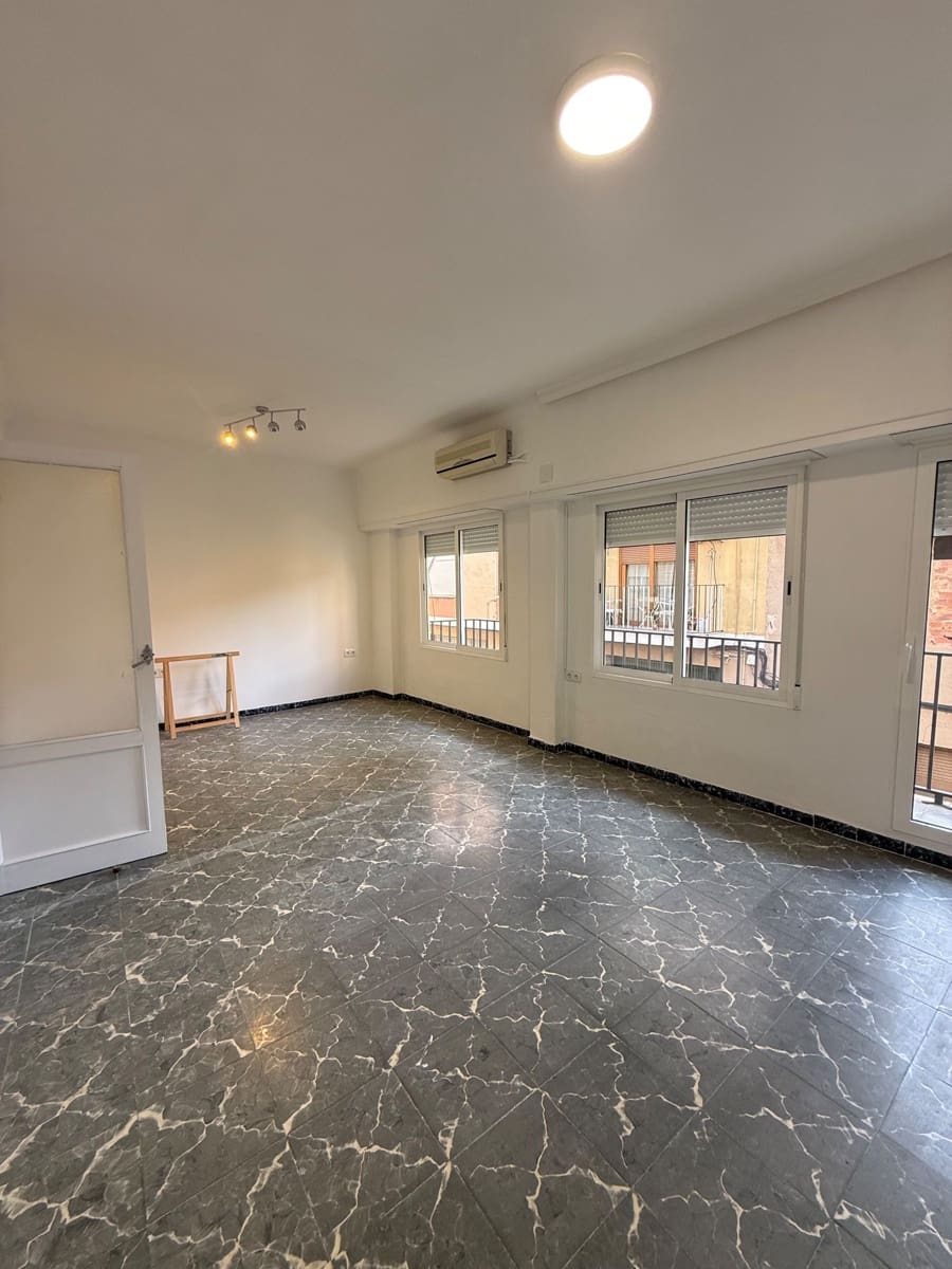 Appartement de 2 chambres à louer à Villena - 550 € (Ref: 9471153)