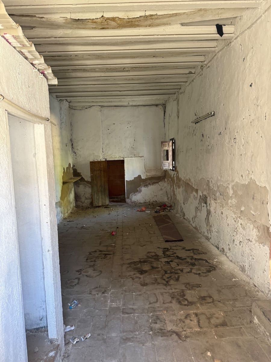 4 bedroom Townhouse for sale in Canada with garage - € 250,000 (Ref: 9499650)