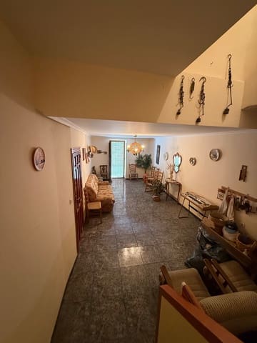 4 bedroom Townhouse for sale in Cañada with garage - € 250,000 (Ref: 9499650)