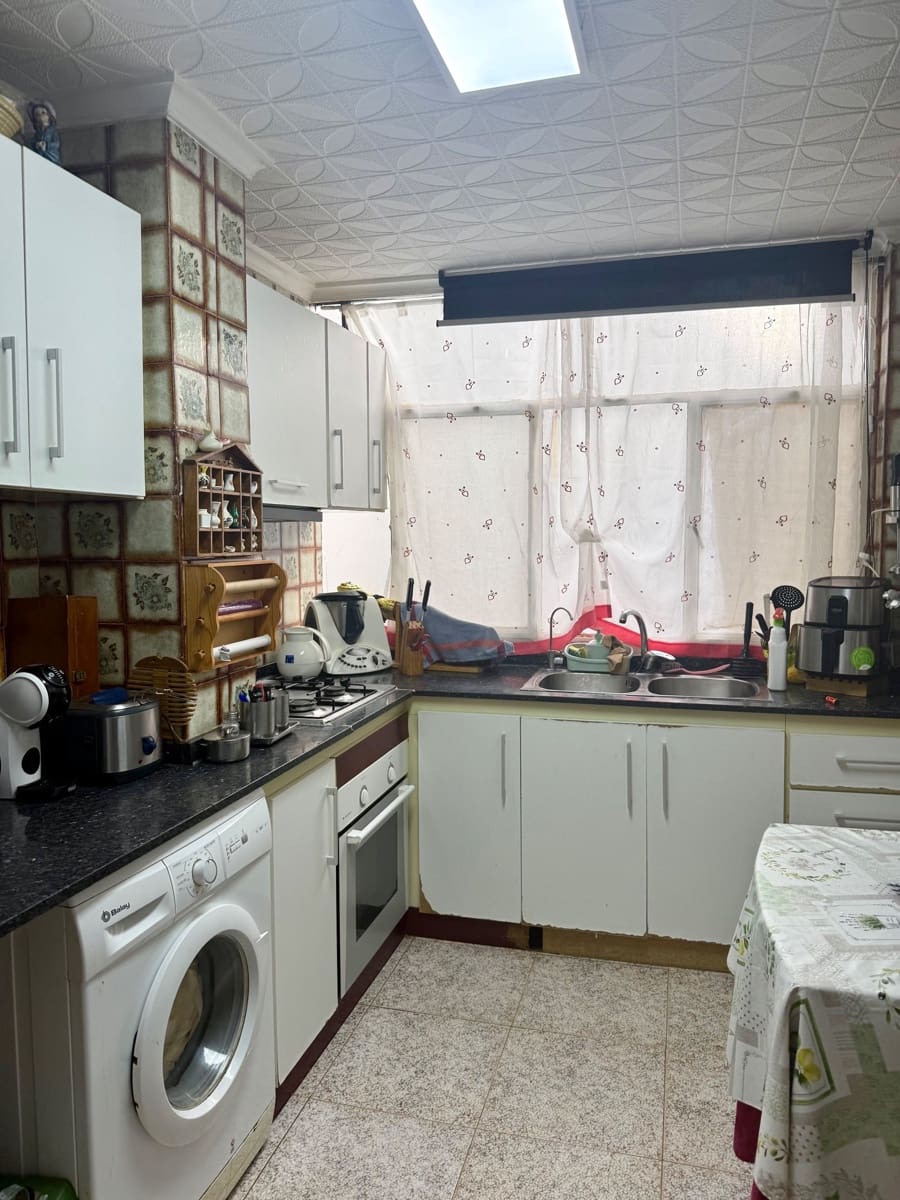 3 soveværelse Lejlighed til salg i Villena - € 63.000 (Ref: 9780134)