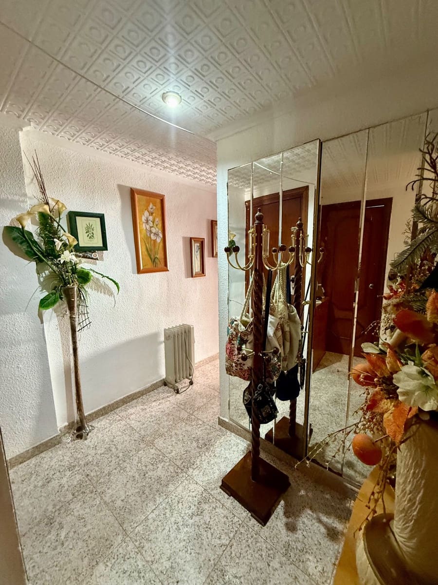 3 soveværelse Lejlighed til salg i Villena - € 63.000 (Ref: 9780134)