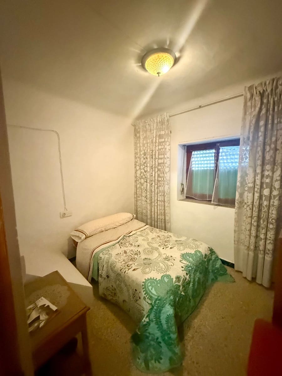3 sovrum Hus till salu i Biar - 49 900 € (Ref: 9902821)