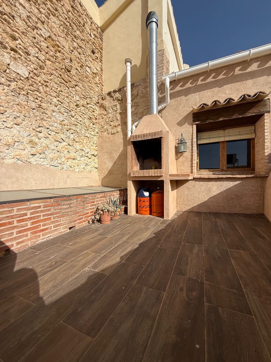 4 bedroom Townhouse for sale in Biar - € 98,000 (Ref: 9917728)