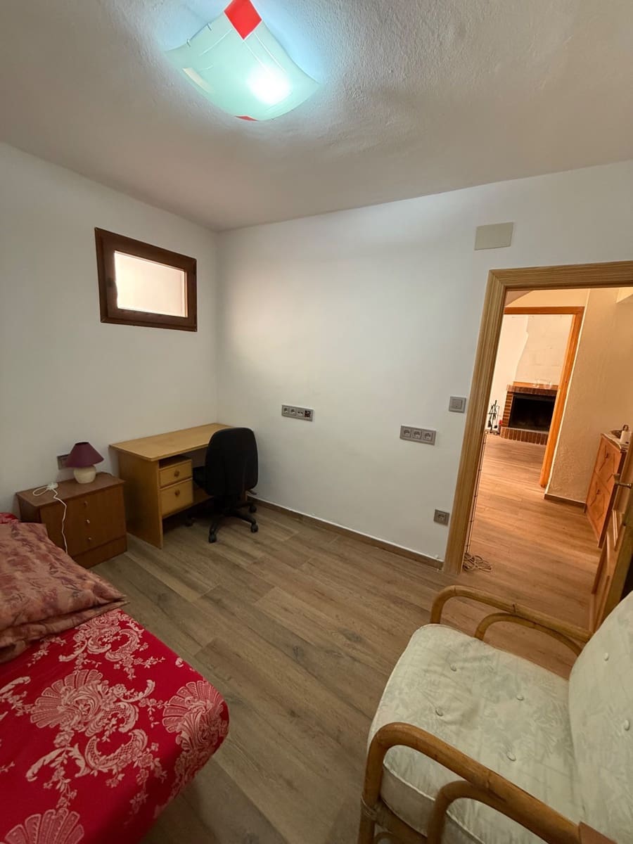 4 bedroom Townhouse for sale in Biar - € 98,000 (Ref: 9917728)