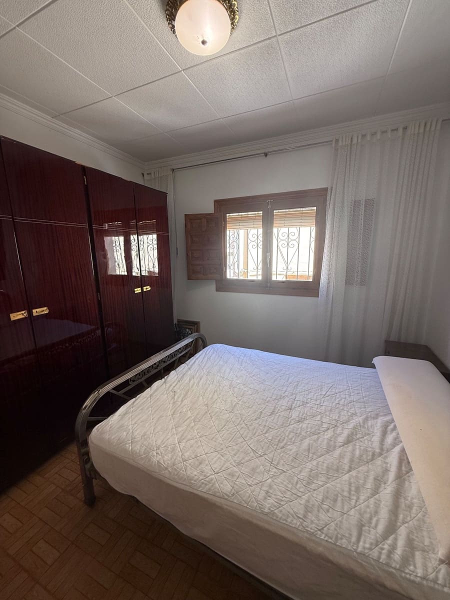 4 bedroom Townhouse for sale in Biar - € 98,000 (Ref: 9917728)
