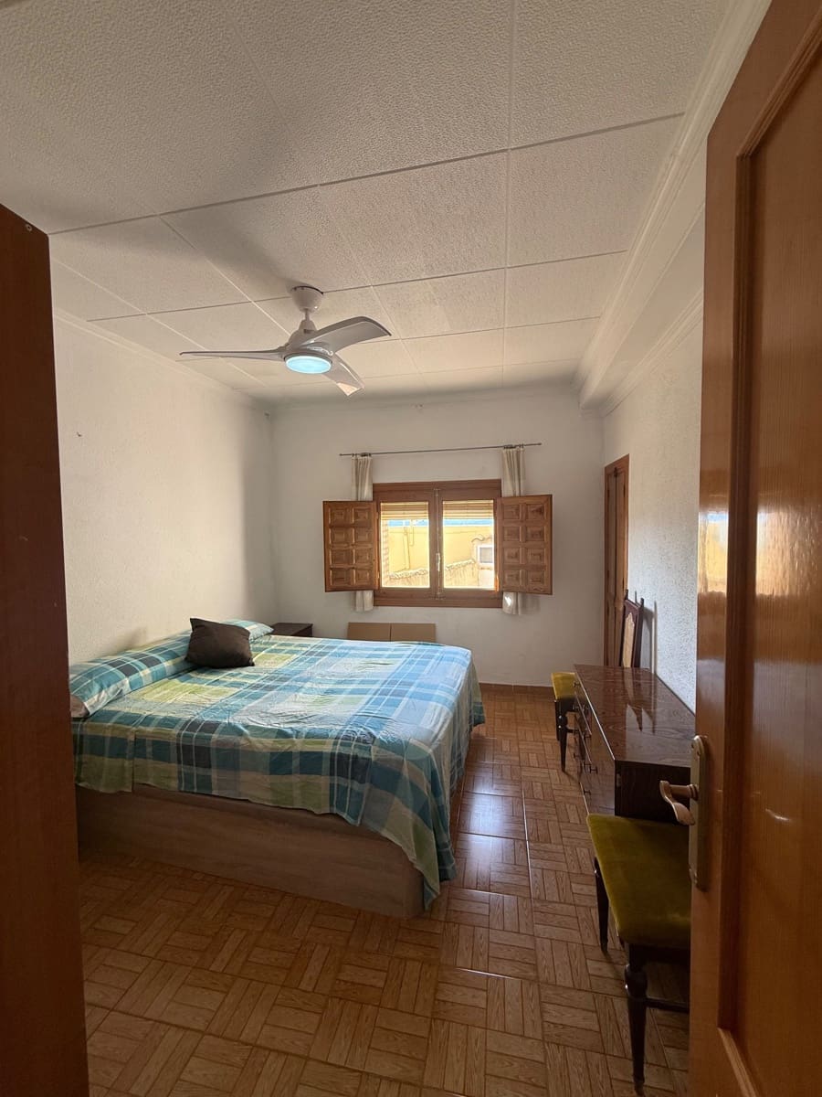 4 bedroom Townhouse for sale in Biar - € 98,000 (Ref: 9917728)