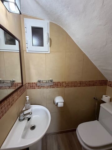 4 bedroom Townhouse for sale in Biar - € 98,000 (Ref: 9917728)