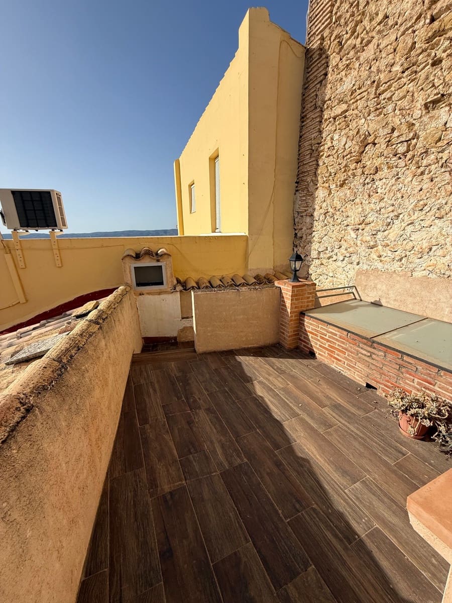 4 bedroom Townhouse for sale in Biar - € 98,000 (Ref: 9917728)