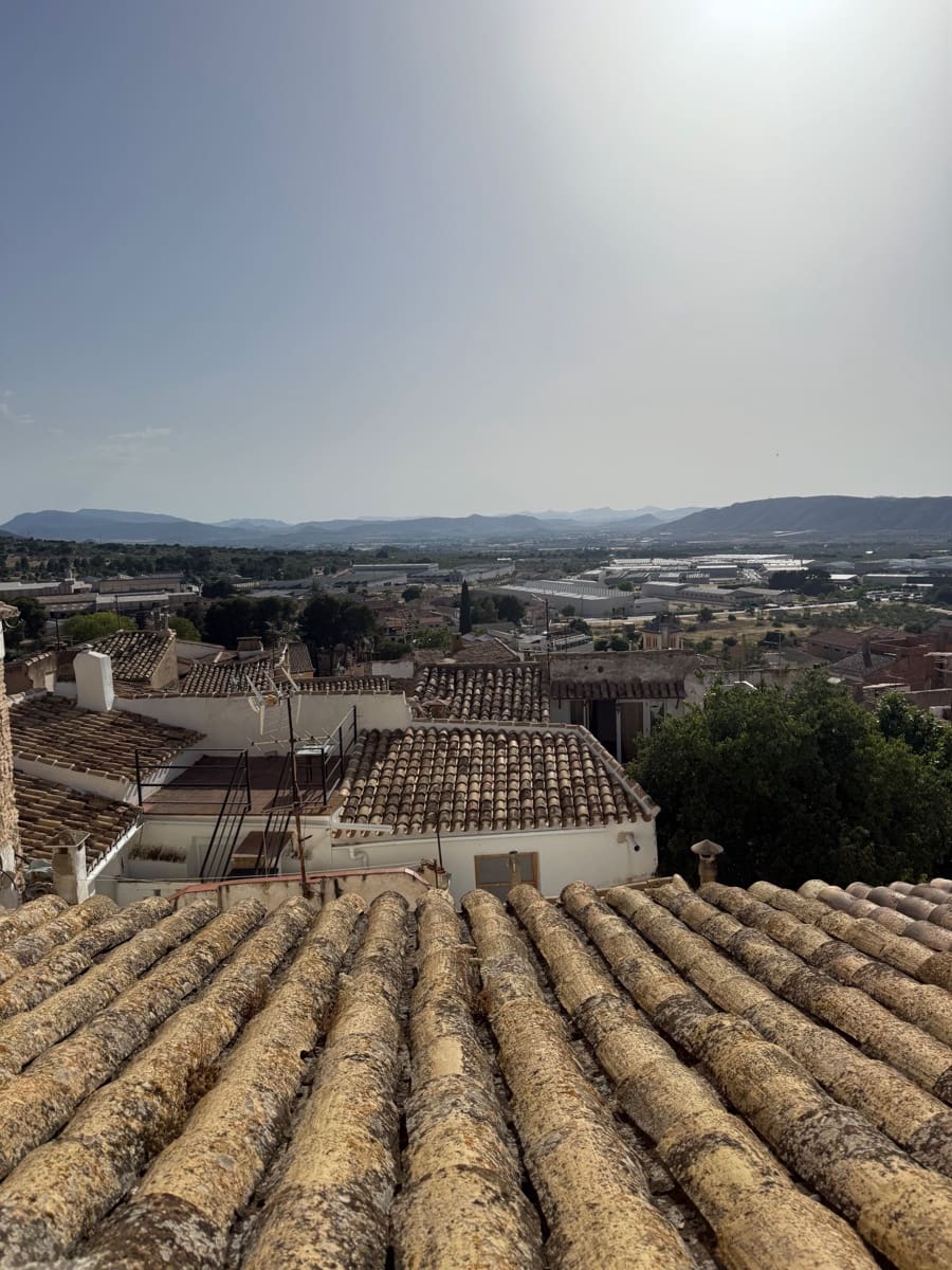 4 bedroom Townhouse for sale in Biar - € 98,000 (Ref: 9917728)