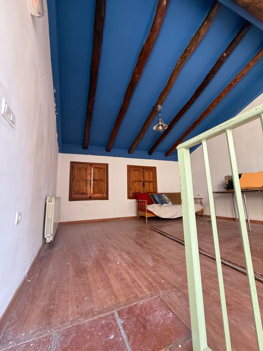 3 makuuhuone Omakotitalo myytävänä paikassa Biar - 140 000 € (Ref: 9923240)