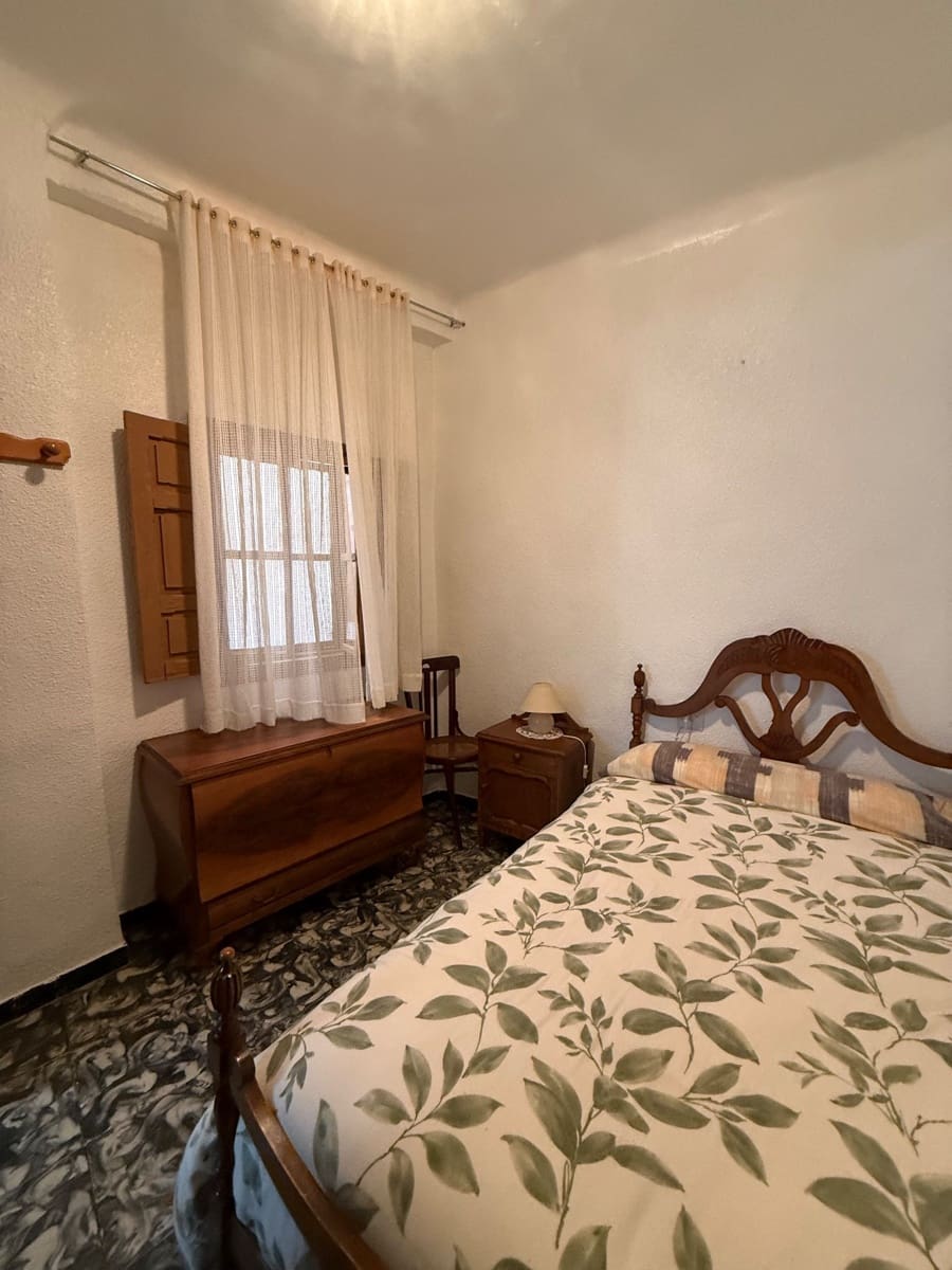 5 bedroom Townhouse for sale in Biar - € 105,000 (Ref: 9935560)