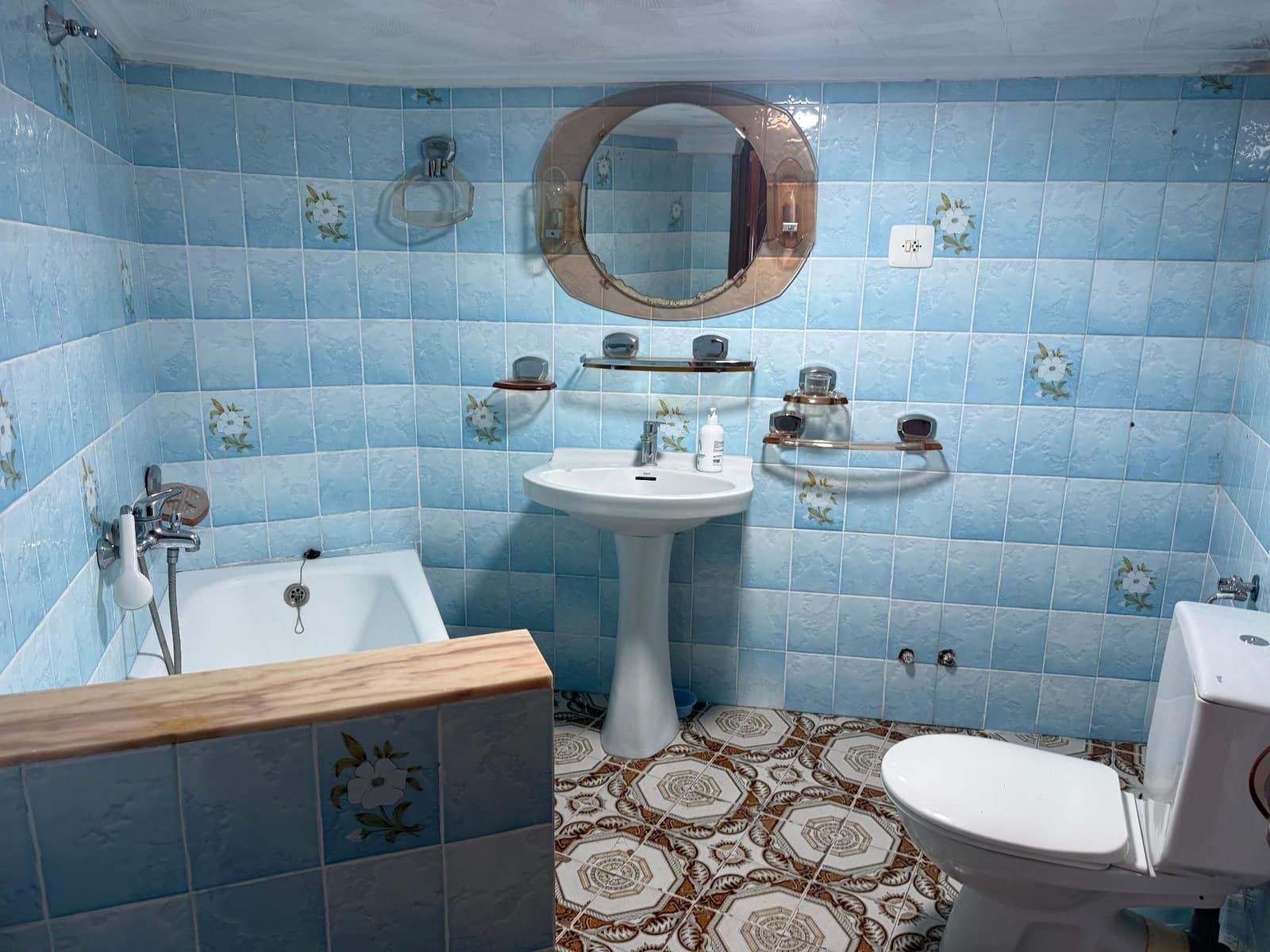 5 bedroom Townhouse for sale in Biar - € 105,000 (Ref: 9935560)