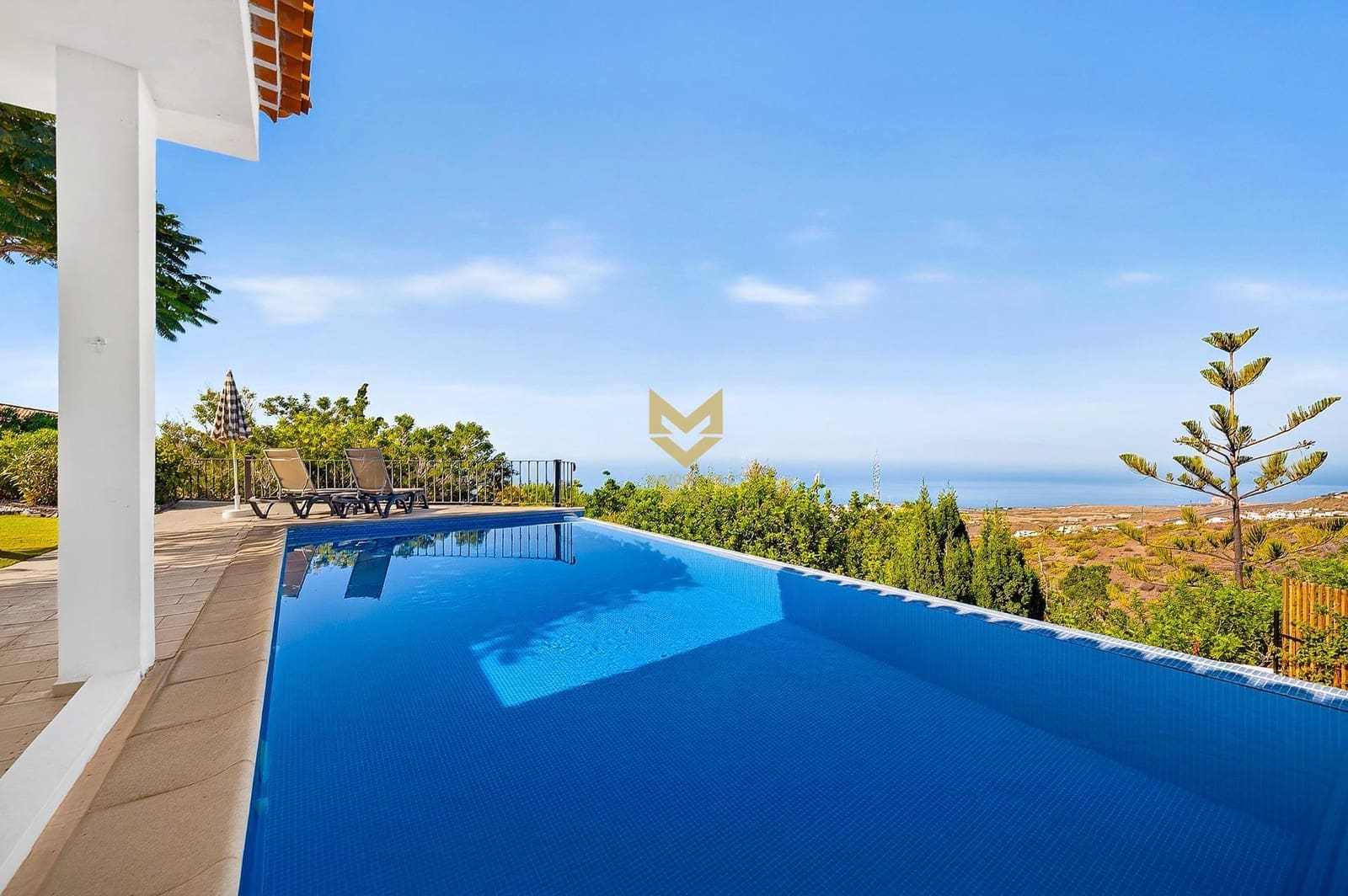 3 soveværelse Villa til salg i Las Moraditas med swimmingpool garage - € 1.050.000 (Ref: 10139854)