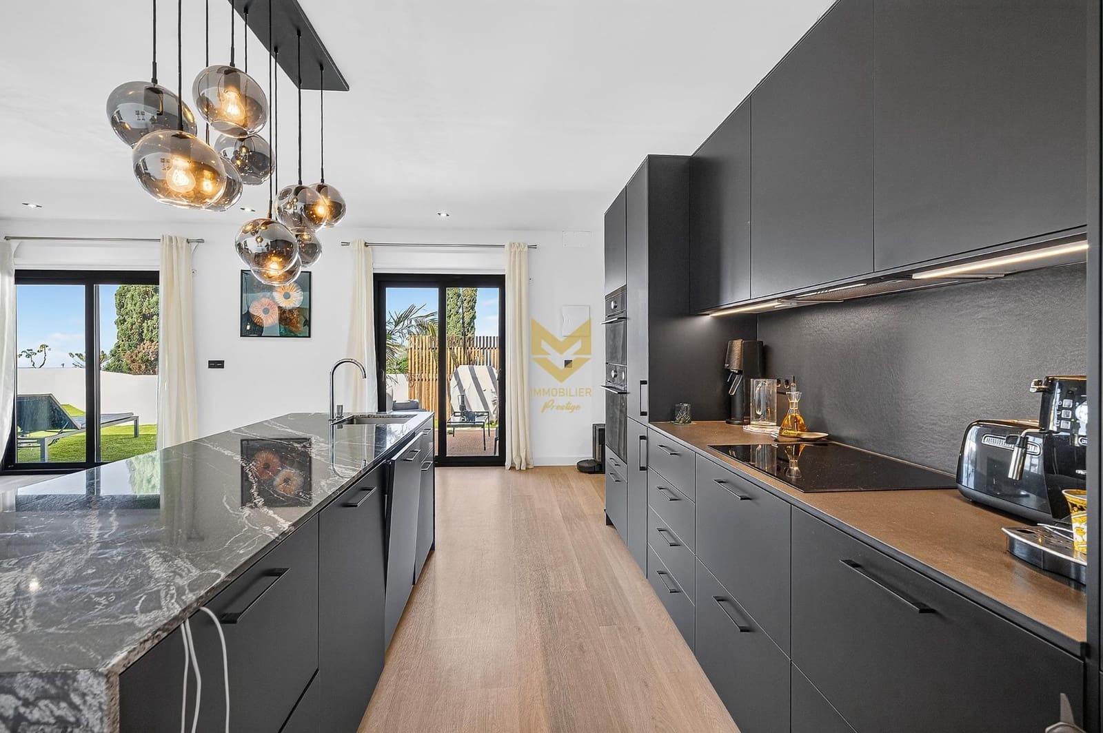 3 soveværelse Villa til salg i Las Moraditas med swimmingpool garage - € 1.050.000 (Ref: 10139854)