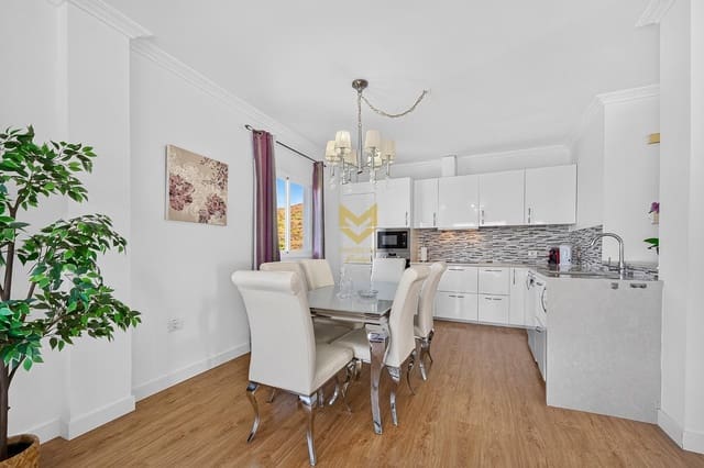 3 soveværelse Villa til salg i Las Moraditas, Adeje med swimmingpool garage - € 1.050.000 (Ref: 10139854)