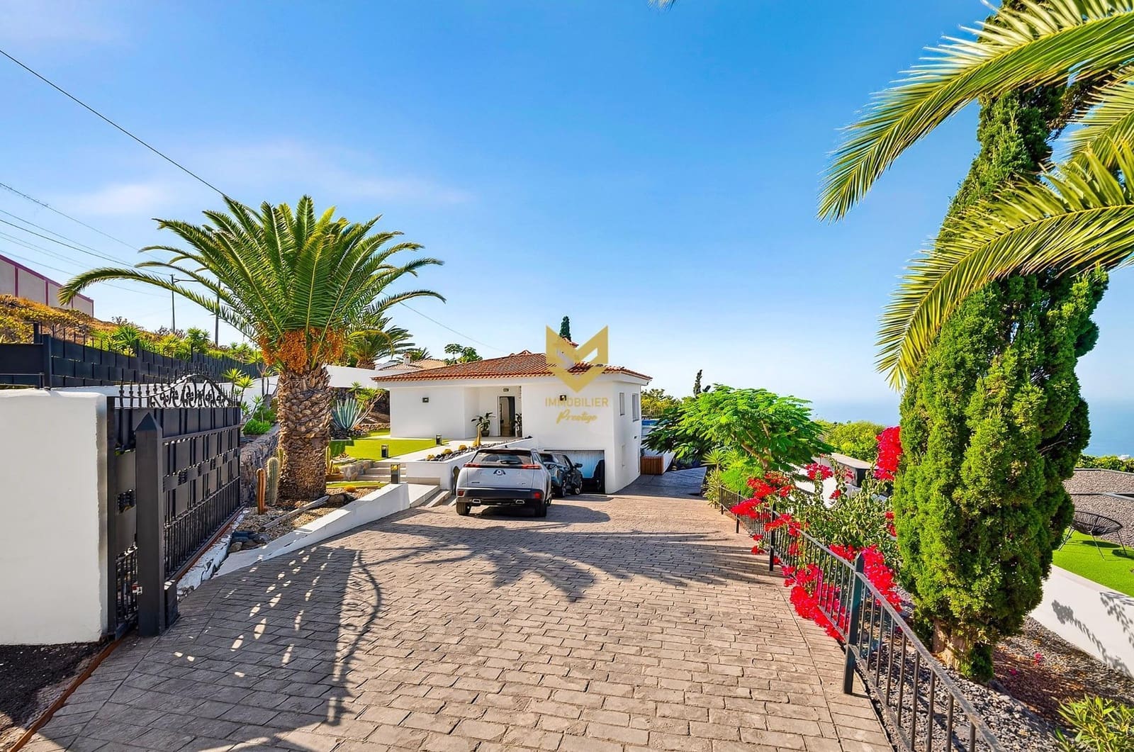 3 bedroom Villa for sale in Las Moraditas with pool garage - € 1,050,000 (Ref: 10139854)