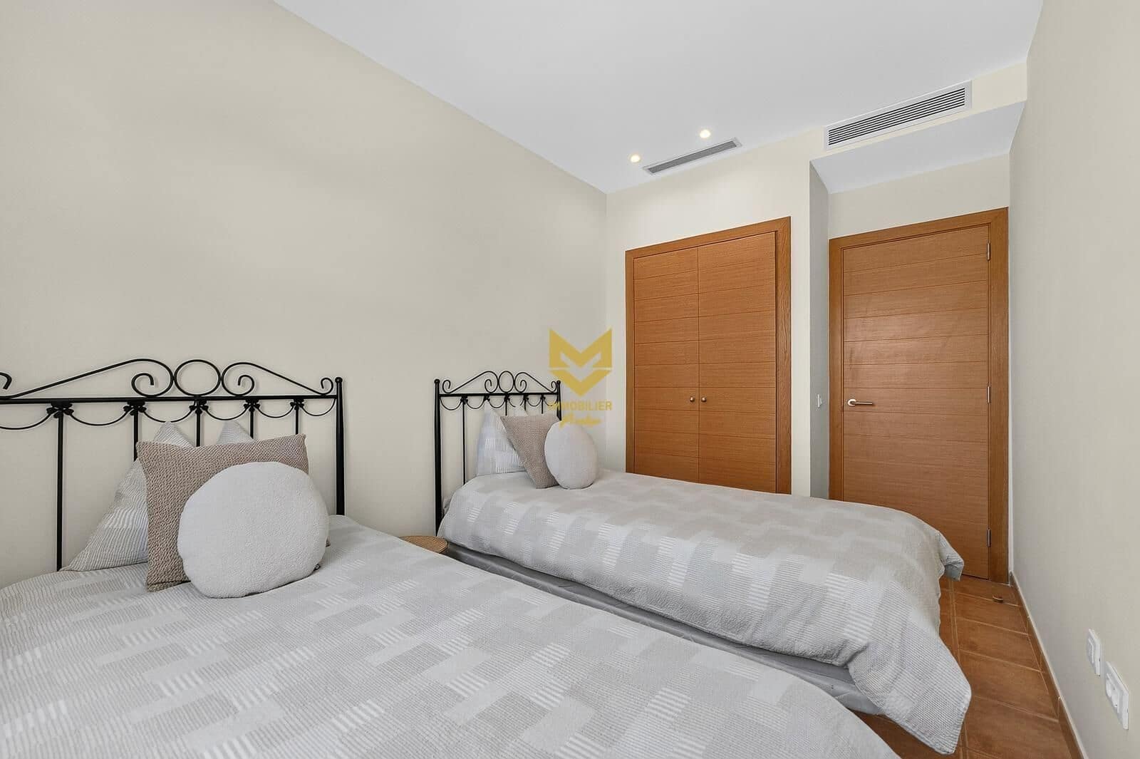 3 slaapkamer Villa te koop in San Miguel de Abona met zwembad garage - € 495.000 (Ref: 10147281)