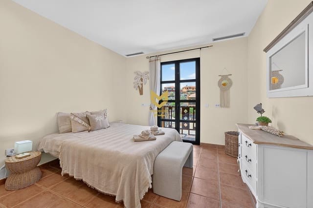 3 slaapkamer Villa te koop in San Miguel de Abona met zwembad garage - € 495.000 (Ref: 10147281)