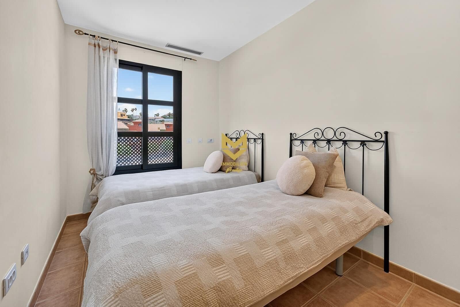 3 slaapkamer Villa te koop in San Miguel de Abona met zwembad garage - € 495.000 (Ref: 10147281)