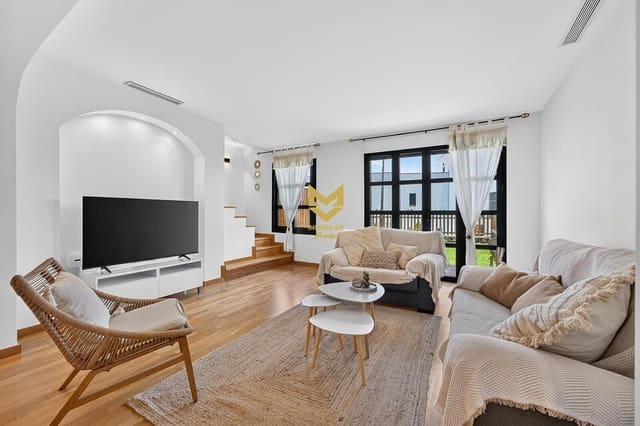 3 slaapkamer Villa te koop in San Miguel de Abona met zwembad garage - € 495.000 (Ref: 10147281)