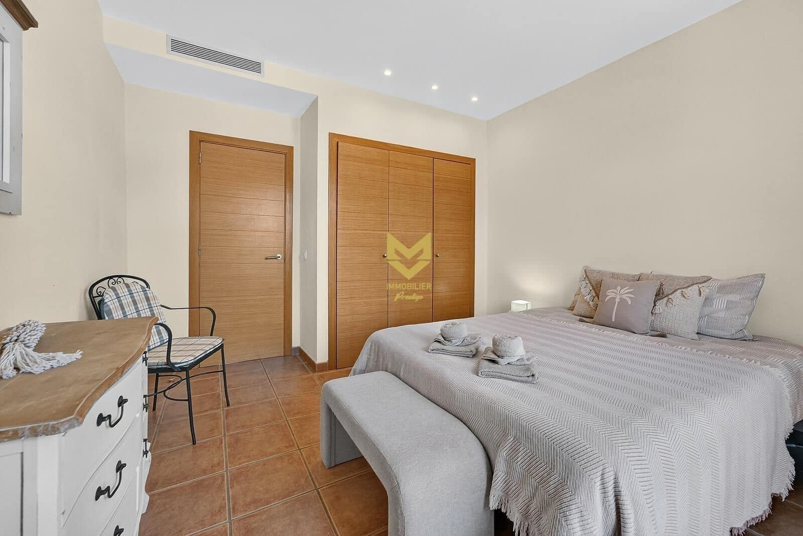 3 slaapkamer Villa te koop in San Miguel de Abona met zwembad garage - € 495.000 (Ref: 10147281)