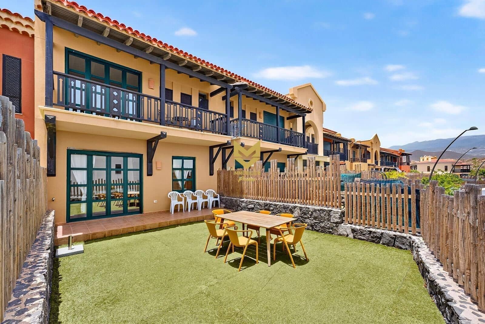 3 slaapkamer Villa te koop in San Miguel de Abona met zwembad garage - € 495.000 (Ref: 10147281)