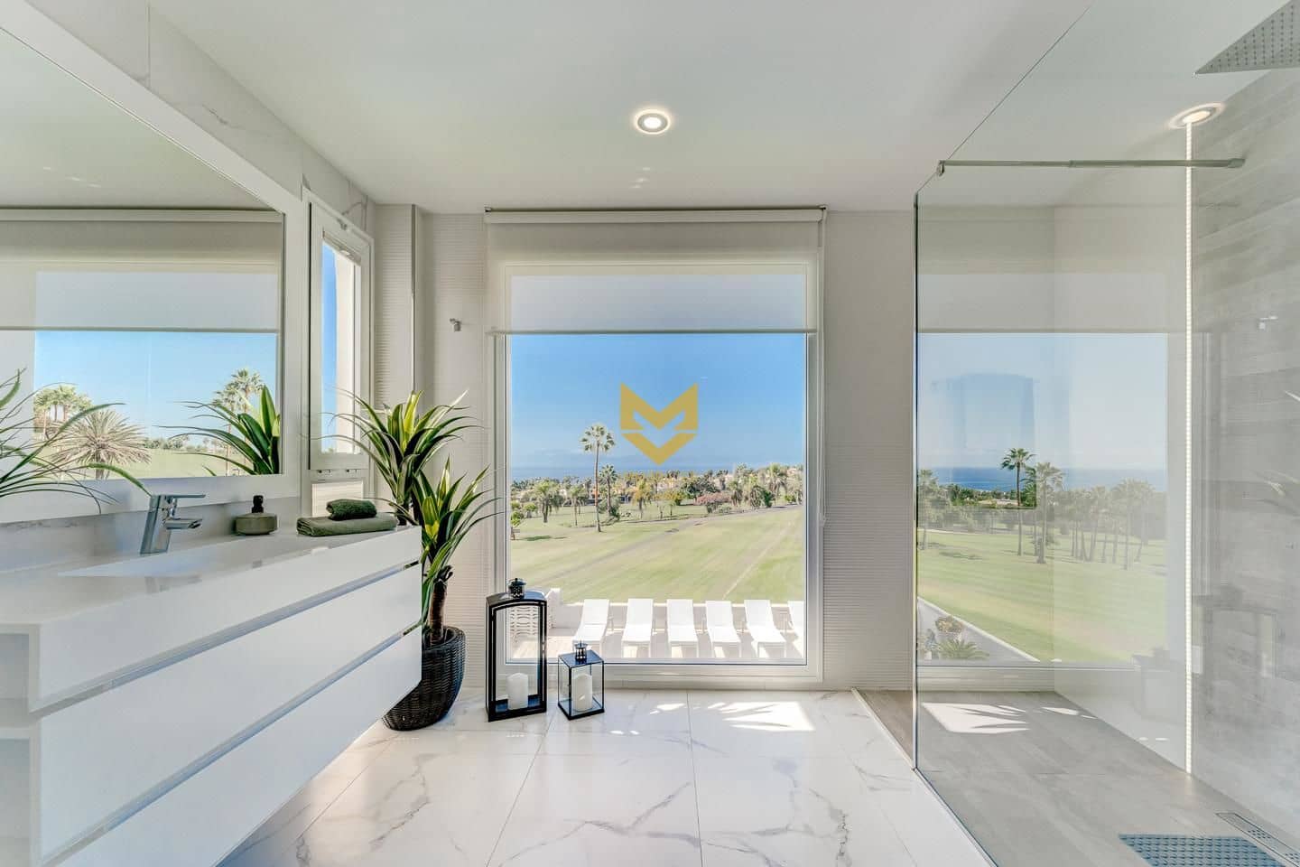 3 soveværelse Villa til salg i Adeje med swimmingpool - € 1.650.000 (Ref: 7225247)