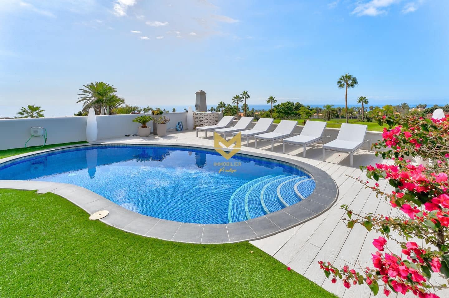 3 soveværelse Villa til salg i Adeje med swimmingpool - € 1.650.000 (Ref: 7225247)