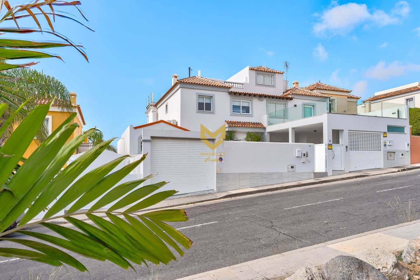 3 soveværelse Villa til salg i Adeje med swimmingpool - € 1.650.000 (Ref: 7225247)