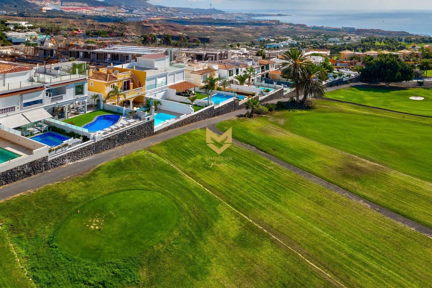 3 soveværelse Villa til salg i Adeje med swimmingpool - € 1.650.000 (Ref: 7225247)