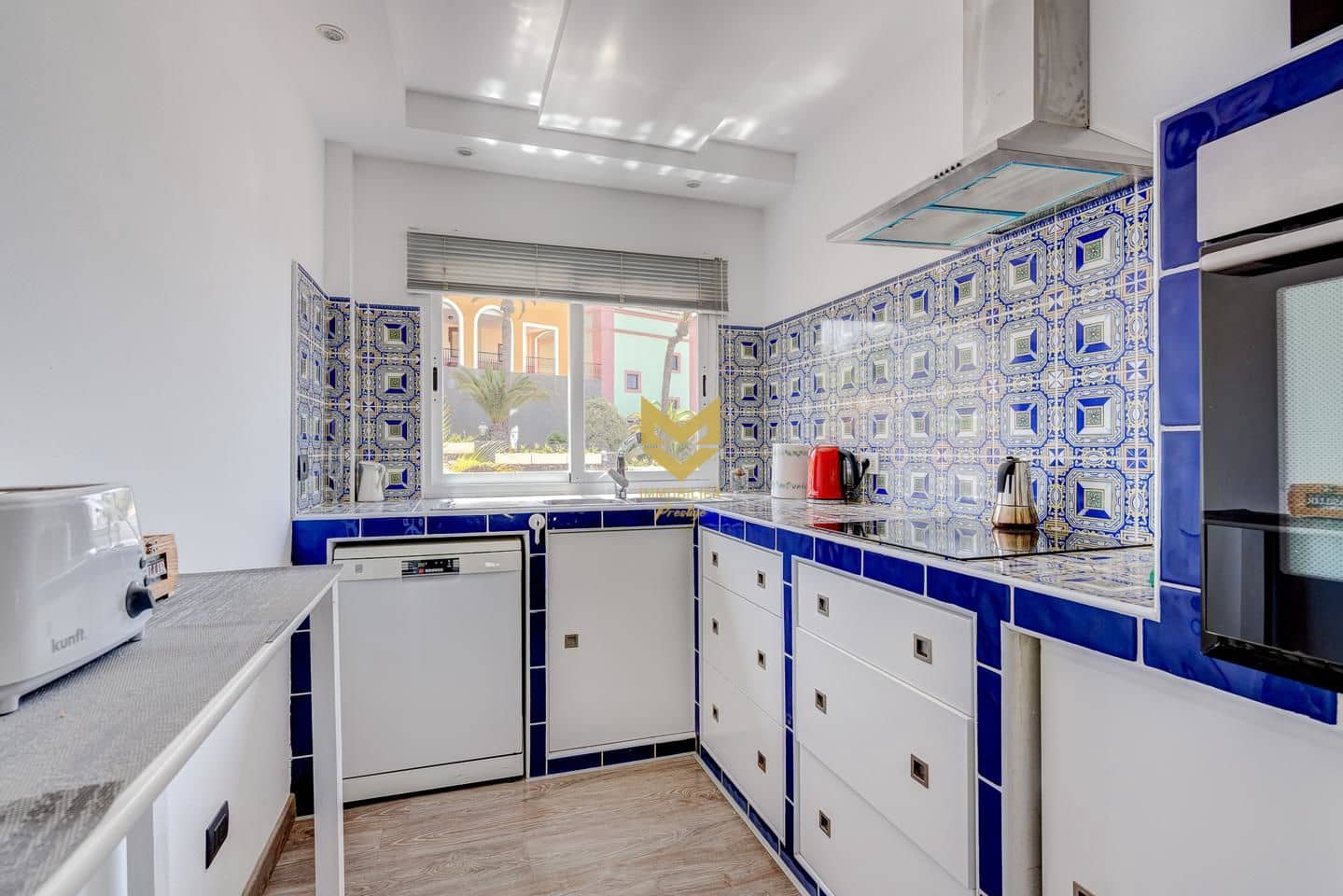 2 sovrum Villa till salu i Adeje med pool - 440 000 € (Ref: 7512033)