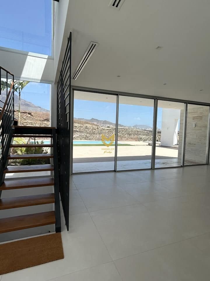 5 soveværelse Villa til salg i Adeje med swimmingpool - € 5.950.000 (Ref: 7599511)