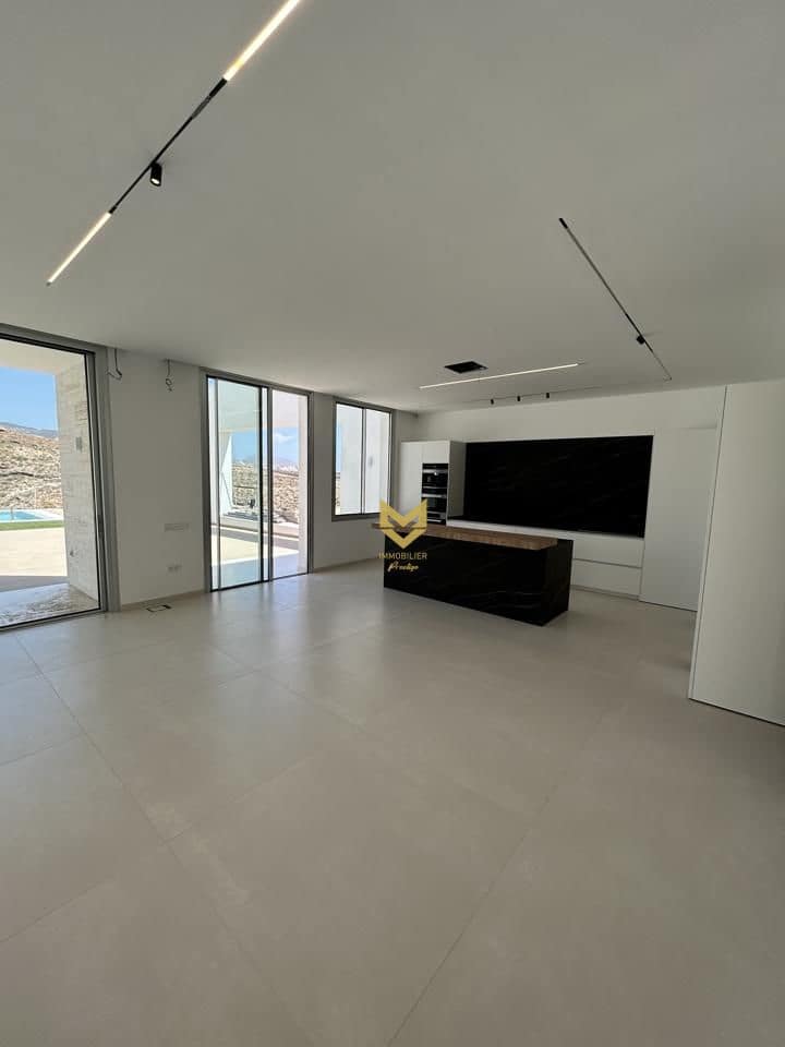 5 soveværelse Villa til salg i Adeje med swimmingpool - € 5.950.000 (Ref: 7599511)