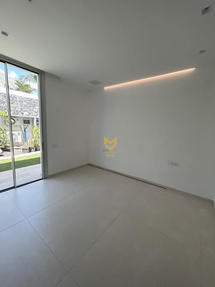 5 soveværelse Villa til salg i Adeje med swimmingpool - € 5.950.000 (Ref: 7599511)