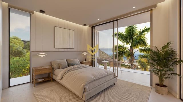 4 bedroom Villa for sale in Torviscas Centro y Alto, Adeje - € 2,500,000 (Ref: 8103851)