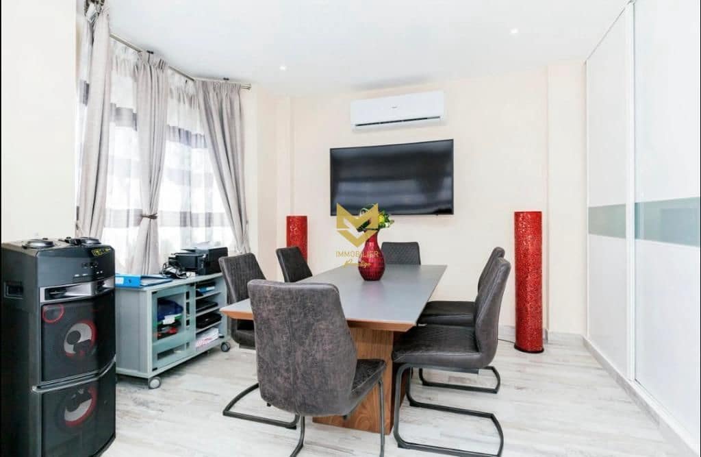 3 soveværelse Villa til salg i Costa Adeje med swimmingpool garage - € 630.000 (Ref: 8129545)