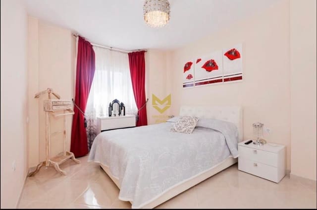 3 soverom Villa til salgs i Torviscas Centro y Alto, Adeje med svømmebasseng garasje - € 630 000 (Ref: 8129545)