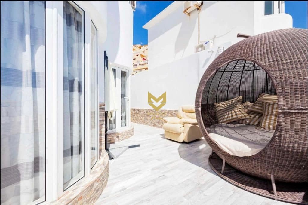 3 soveværelse Villa til salg i Costa Adeje med swimmingpool garage - € 630.000 (Ref: 8129545)