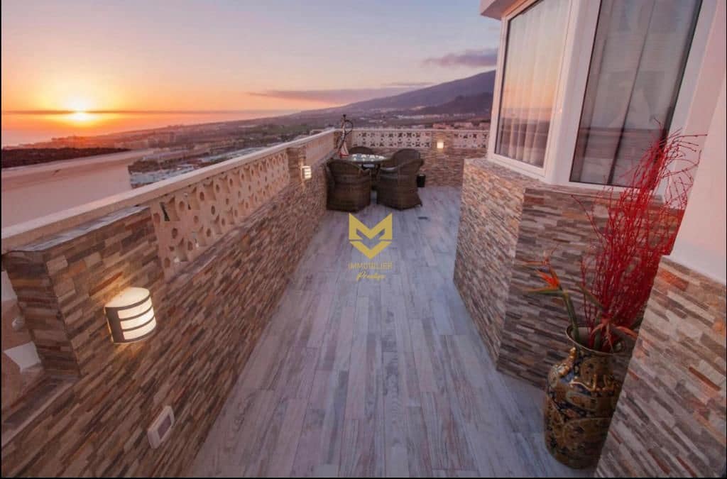 3 soveværelse Villa til salg i Costa Adeje med swimmingpool garage - € 630.000 (Ref: 8129545)