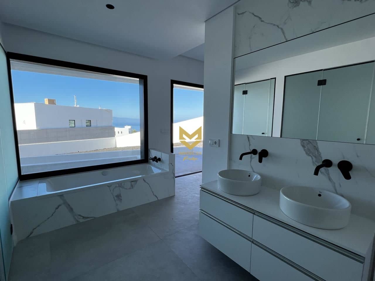 3 soveværelse Villa til salg i Playa San Juan med swimmingpool garage - € 3.290.000 (Ref: 8131777)