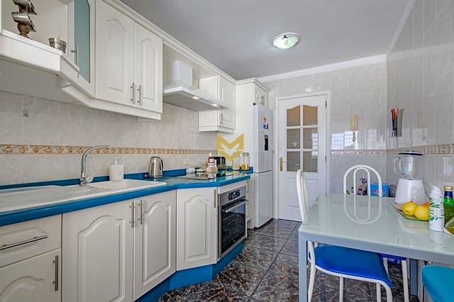 Piso de 3 habitaciones en San Eugenio, Adeje en venta - 445.000 € (Ref: 8397844)