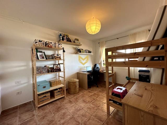 2 bedroom Flat for sale in Torviscas Centro y Alto, Adeje with garage - € 357,000 (Ref: 8518978)