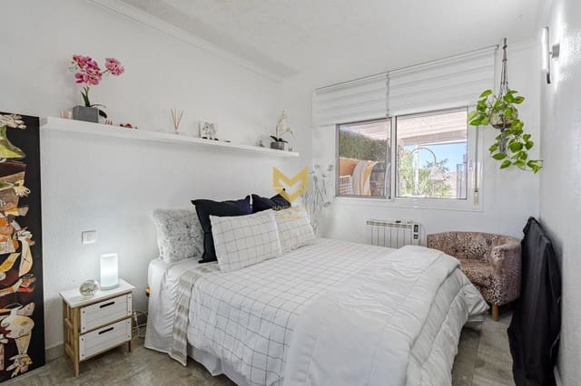 2 bedroom Flat for sale in Torviscas Centro y Alto, Adeje with garage - € 469,000 (Ref: 8578783)